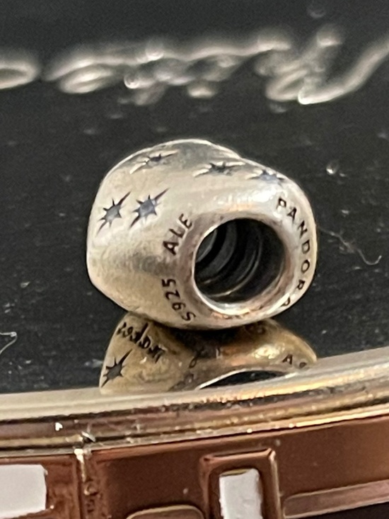 Pandora Cinderella Charm - Picture 4 of 5